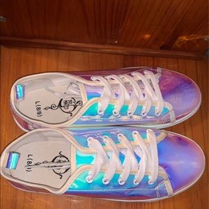 Never worn Size 8/9, Holographic light weight sneakers.